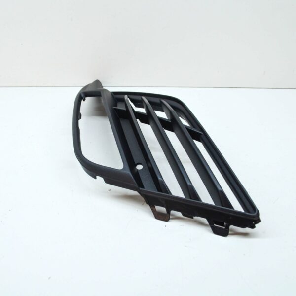 NEW SEAT LEON MK3 5F FRONT RIGHT FOG LIGHT GRILLE 5F0853666J9B9 ORIGINAL - Image 3