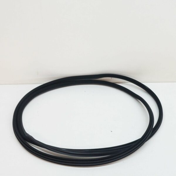 NEW MERCEDES-BENZ G W463 FRONT RIGHT DOOR SEAL A46372103809051 ORIGINAL - Image 3