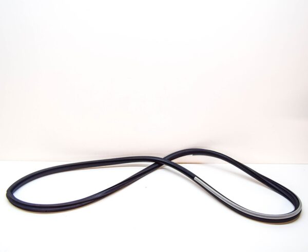 NEW AUDI A3 8P FRONT DOOR SEAL RUBBER 8P4831721C6V9 ORIGINAL - Image 3