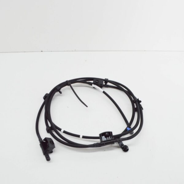 NEW MERCEDES-BENZ B W246 WINDSCREEN WASHER NOZZLE JET HOSE A2468600192 ORIGINAL - Image 3