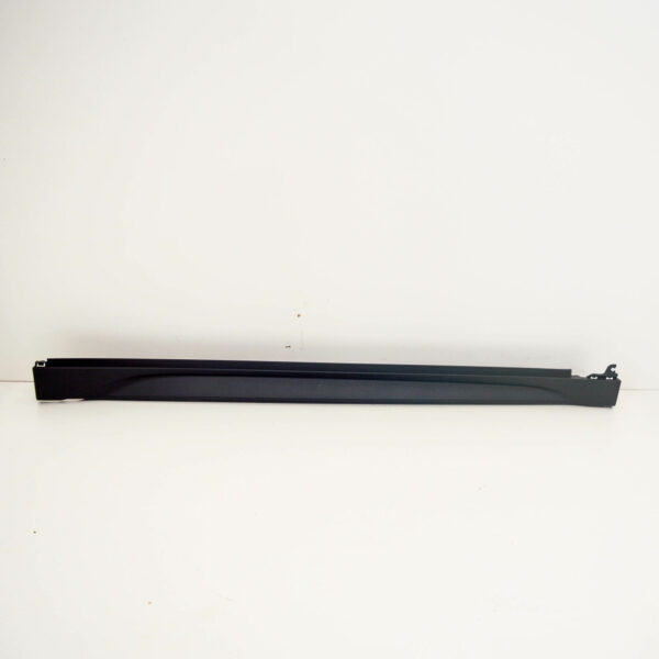 NEW BMW X1 F48 RIGHT SIDE PLASTIC SKIRT TRIM 51777332328 ORIGINAL - Image 3