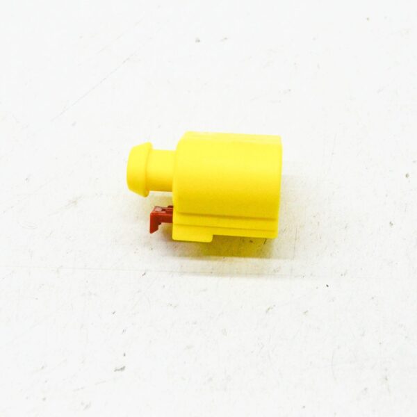 NEW VOLKSWAGEN ARTEON 3H7 3PIN FLAT CONTACT HOUSING 8V0973703 ORIGINAL - Image 3