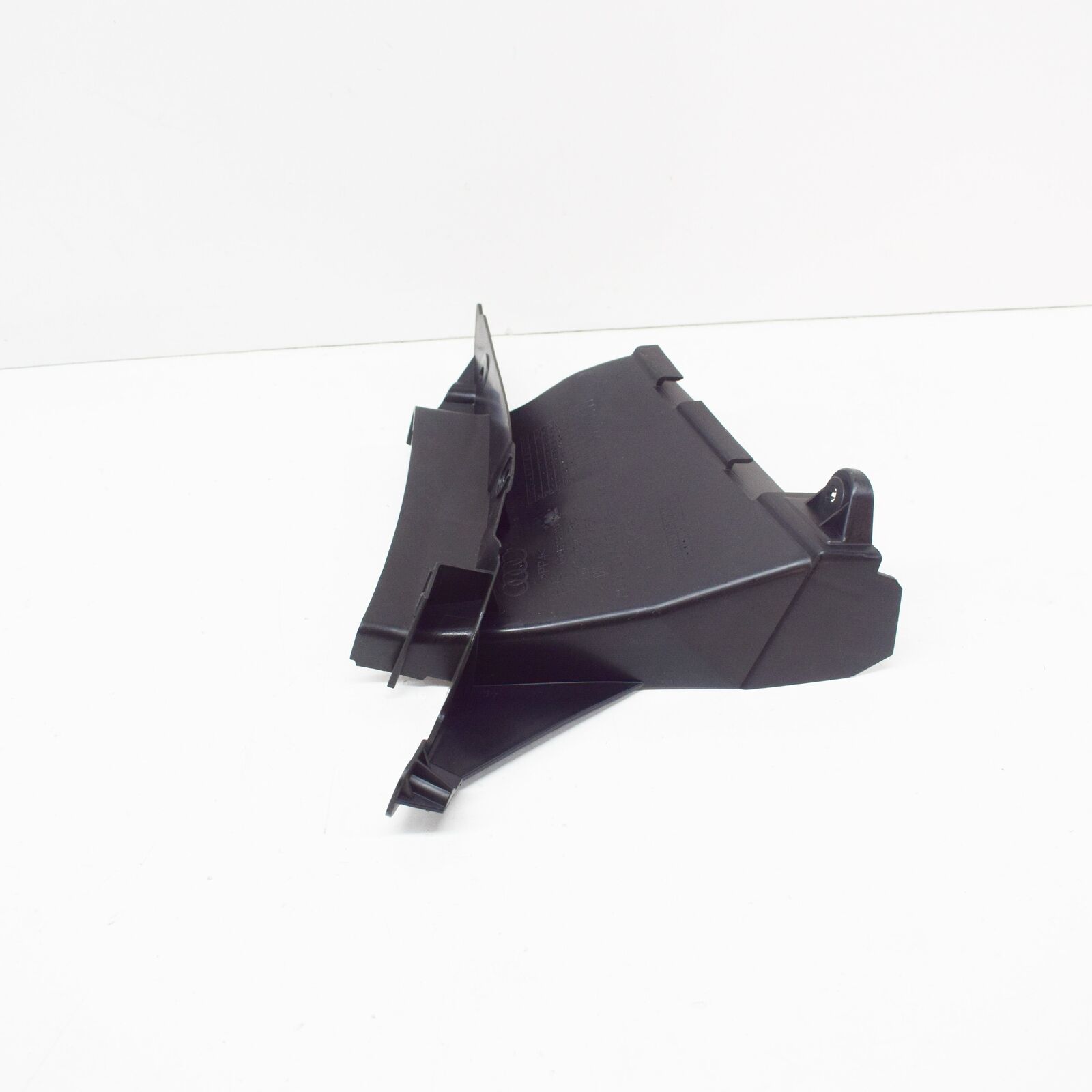 NEW AUDI A5 8W6 FRONT RIGHT AIR GUIDE DEFLECTOR 8W6121764 5 NEW AUDI A5 8W6 FRONT RIGHT AIR GUIDE DEFLECTOR 8W6121764 - Image 5