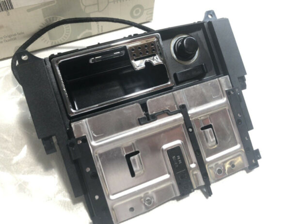 NEW MERCEDES-BENZ S W221 CONSOLE FRONT PIGEONHOLE HOUSING A2216801552 ORIGINAL - Image 3