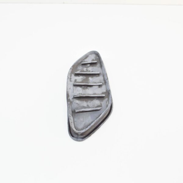 NEW BMW 3 E90 SEAL FOR RIGHT HOOD GRILL 51768041988 - Image 5