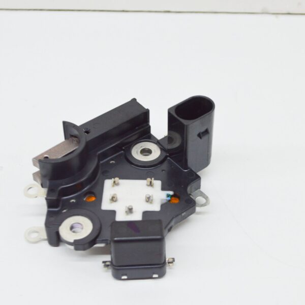 NEW AUDI Q7 4L ALTERNATOR VOLTAGE REGULATOR 079903803A ORIGINAL - Image 3