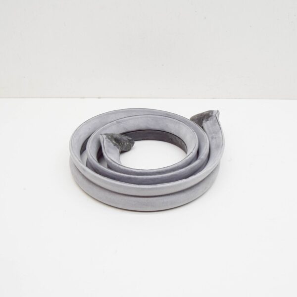 NEW MERCEDES-BENZ SL R107 FRONT FOLDING TOP SEAL A1077790022 ORIGINAL - Image 3