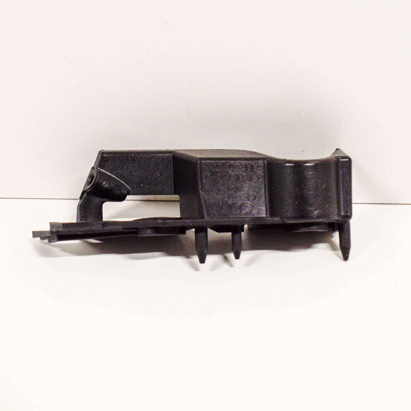 NEW AUDI A4 B8 FRONT BUMPER RIGHT SIDE GUIDE 8K0807284H ORIGINAL 3 NEW AUDI A4 B8 FRONT BUMPER RIGHT SIDE GUIDE 8K0807284H ORIGINAL - Image 3