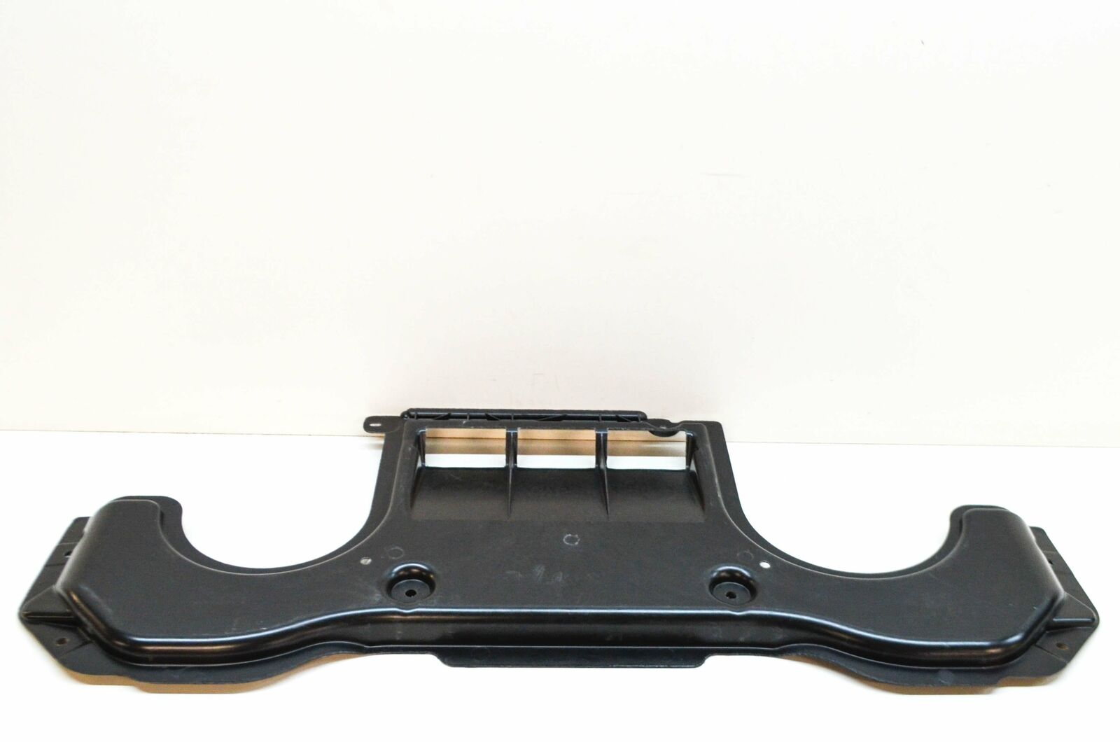 NEW MB ML W166 REAR ENCAPSULATION UNDERCOVER PANEL A1665200523 ORIGINAL 3 NEW MB ML W166 REAR ENCAPSULATION UNDERCOVER PANEL A1665200523 ORIGINAL - Image 3