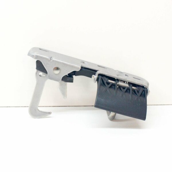 NEW VOLKSWAGEN PASSAT B7 ENGINE HOOD CATCH HOOK 3AA823480 - Image 5