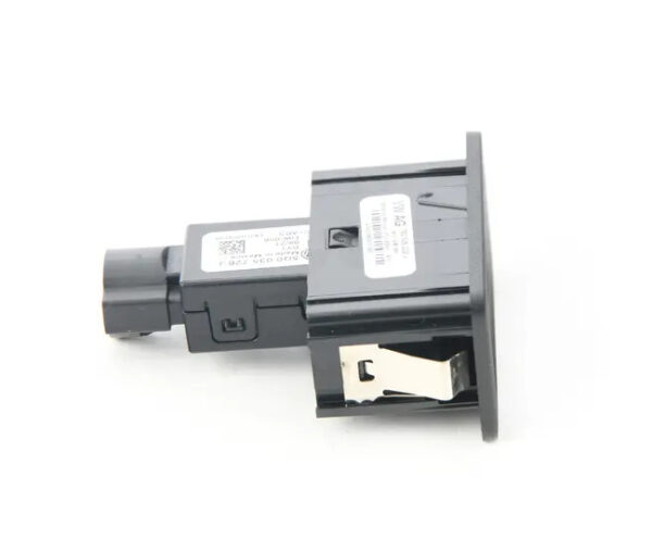 NEW VW TOUAREG CR USB CONNECTOR 760035222J ORIGINAL - Image 3