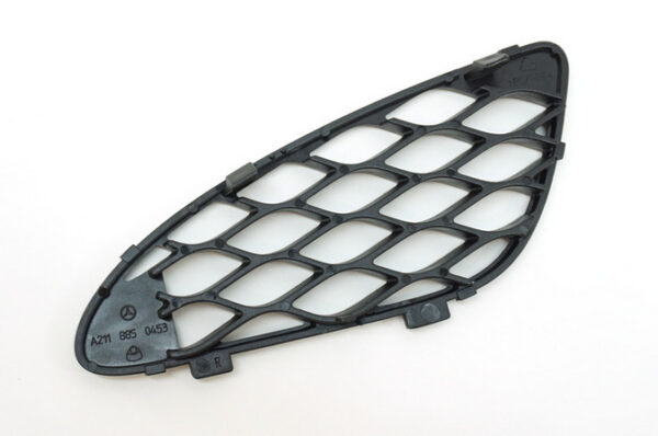 NEW MB E-CLASS W211 FRONT BUMPER GRILL COVER RIGHT A2118850453 ORIGINAL - Image 3