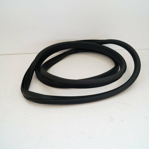 NEW MERCEDES BENZ B W246 FRONT LEFT DOOR RUBBER SEAL A2466920076 ORIGINAL - Image 3