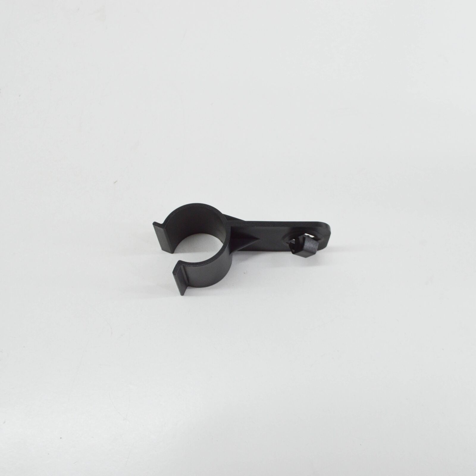 NEW BMW 3 E90 FRONT WINDSHIELD WASHER HOSE HOLDER 7123500 61667123500 ORIGINAL 3 NEW BMW 3 E90 FRONT WINDSHIELD WASHER HOSE HOLDER 7123500 61667123500 ORIGINAL - Image 3