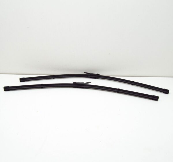 NEW MERCEDES-BENZ SPRINTER 906 FRONT WIPER BLADE SET LHD A9068201000 ORIGINAL - Image 3
