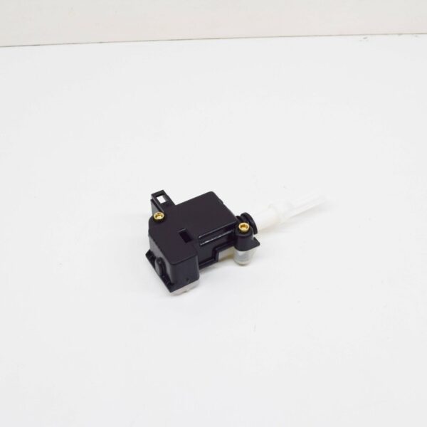 NEW VOLKSWAGEN TOUAREG 7L REAR LID LOCK SERVOMOTOR 3B5827061C - Image 5