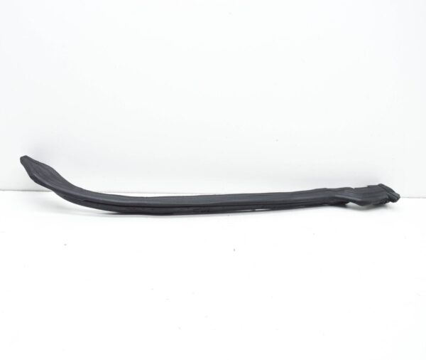 NEW BMW 3 F30, F80 LEFT SIDE PANEL SEALING 51487301069 7301069 ORIGINAL - Image 3
