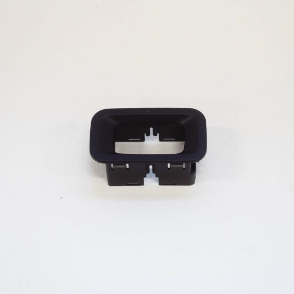 NEW MERCEDES-BENZ C S205 TRAILER HITCH SWITCH COVER FRAME A2058210035 ORIGINAL - Image 3
