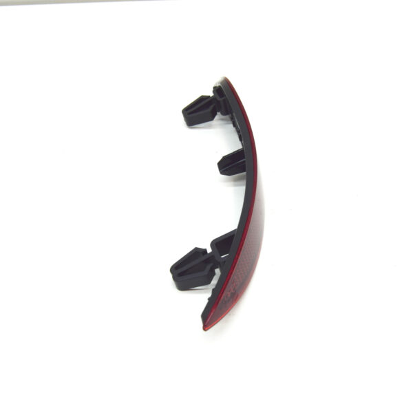 NEW AUDI A3 8V REAR RIGHT BUMPER REFLECTOR 8V0945106A ORIGINAL - Image 3