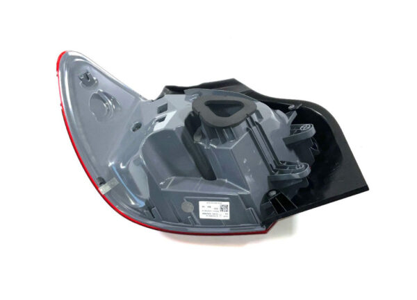 NEW MERCEDES-BENZ A W176 REAR RIGHT SIDE PANEL TAILLIGHT A1769065100 ORIGINAL - Image 3
