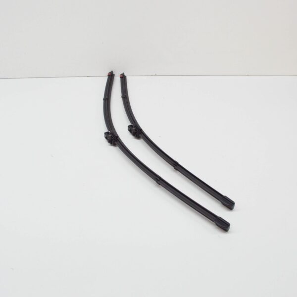 NEW MERCEDES-BENZ GLB X247 FRONT WIPER BLADE SET LHD A2478201202 ORIGINAL - Image 3