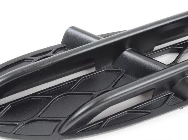 NEW MERCEDES-BENZ S W220 FRONT BUMPER RIGHT GRILLE COVER A2208851623 ORIGINAL - Image 3