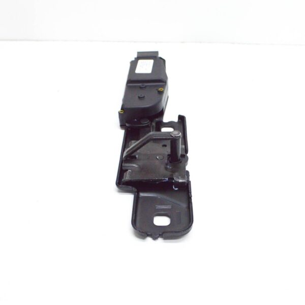 NEW AUDI Q7 4L STRIKER PLATE REAR 4F9827383G ORIGINAL - Image 3
