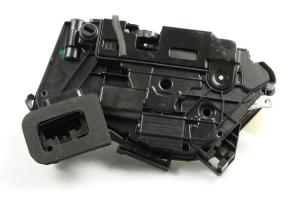 NEW VW POLO 6R, 6C REAR RIGHT DOOR LOCK 6C0839014A ORIGINAL - Image 3