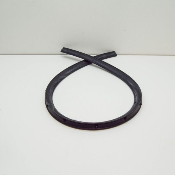 NEW VOLKSWAGEN POLO AW REAR LEFT DOOR SEALING RUBBER 2G6839699D ORIGINAL - Image 4