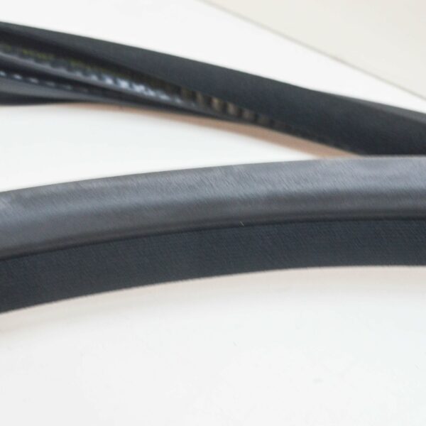 NEW MERCEDES-BENZ G W463 FRONT RIGHT DOOR SEAL A46372103809051 ORIGINAL - Image 4