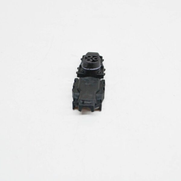 NEW MB E W124 INTAKE TEMPERATURE SENSOR PIN BUSHING HOUSING A1245401381 ORIGINAL - Image 4