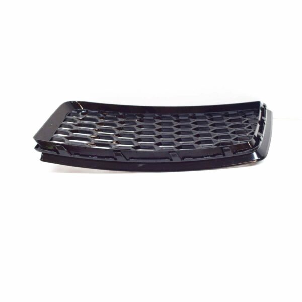 NEW AUDI RS3 8V FRONT BUMPER RIGHT AIR GUIDE GRILLE 8V4807682BT94 - Image 6
