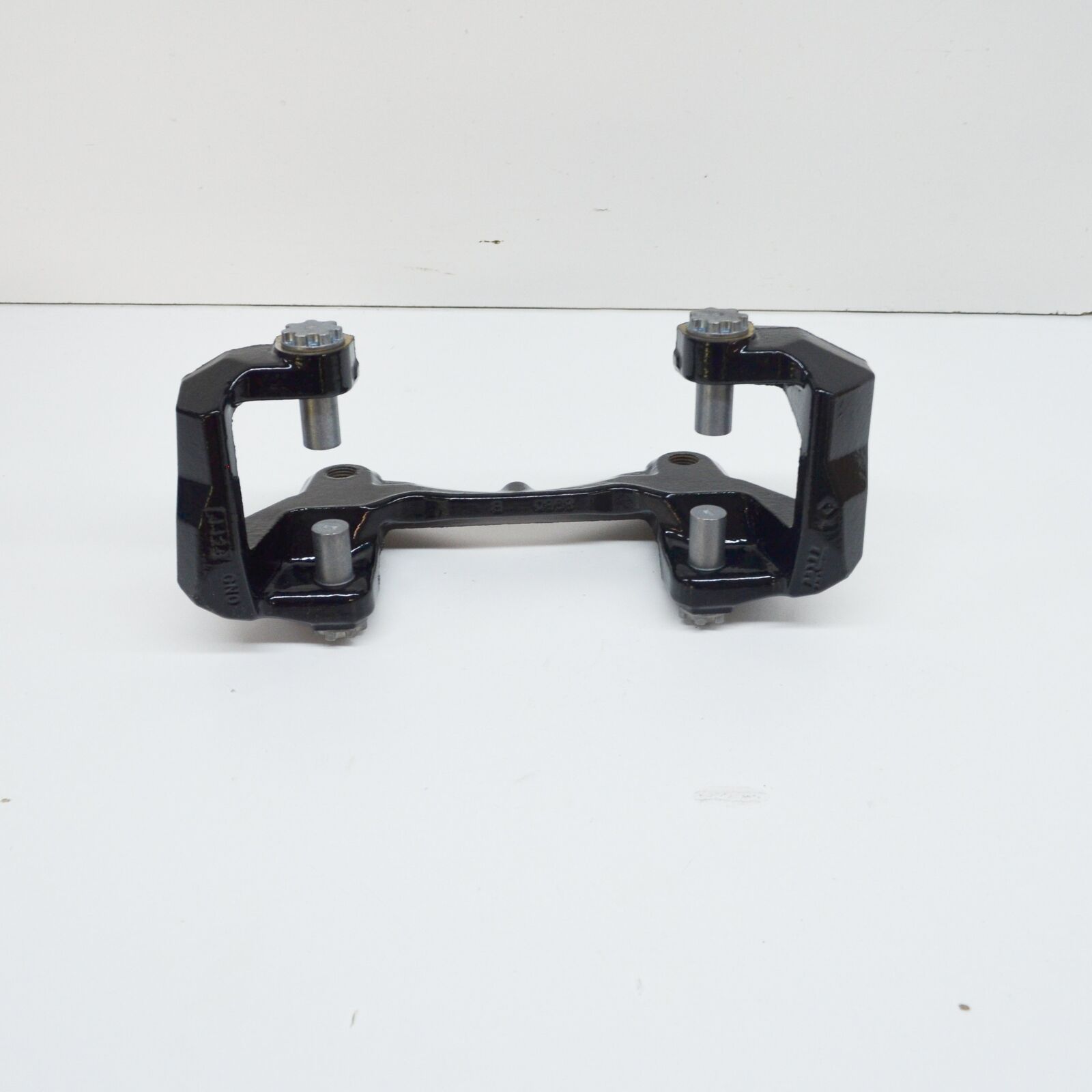 NEW AUDI A5 SPORTBACK 8T FRONT RIGHT CALIPER CARRIER 8T0615126 ORIGINAL 4 NEW AUDI A5 SPORTBACK 8T FRONT RIGHT CALIPER CARRIER 8T0615126 ORIGINAL - Image 4