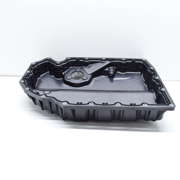 NEW VOLKSWAGEN JETTA MK7 A7 CRANKCASE LOWER OIL PAN PART 06K103600AA ORIGINAL - Image 4