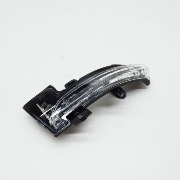 NEW SKODA OCTAVIA MK3 5E FRONT LEFT DOOR MIRROR TURN INDICATOR 5E0949101 - Image 4
