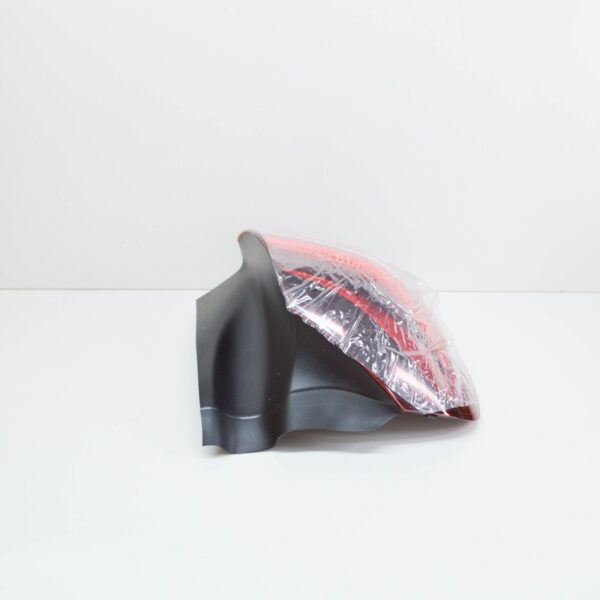 NEW MERCEDES-BENZ GLA X156 REAR LEFT LED TAILLIGHT A1569068300 ORIGINAL - Image 4