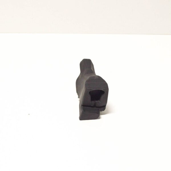 NEW VOLKSWAGEN CC RIGHT HOOD BONNET SEAL FILLER PIECE 3C8823730A ORIGINAL - Image 4