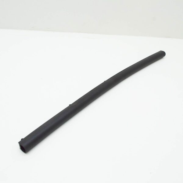 NEW VOLKSWAGEN JETTA MK7 FRONT RIGHT BONNET HOOD SEAL 17A823708 ORIGINAL - Image 4