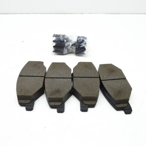 NEW VOLKSWAGEN POLO 6R FRONT BRAKE PADS SET 6RU698151B ORIGINAL - Image 4