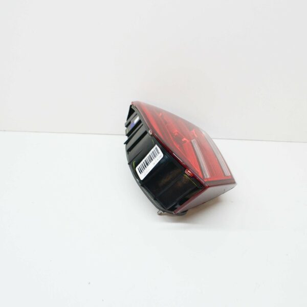 NEW VOLKSWAGEN JETTA MK6 REAR TAILGATE RIGHT TAILLIGHT 5C6945308 ORIGINAL - Image 4