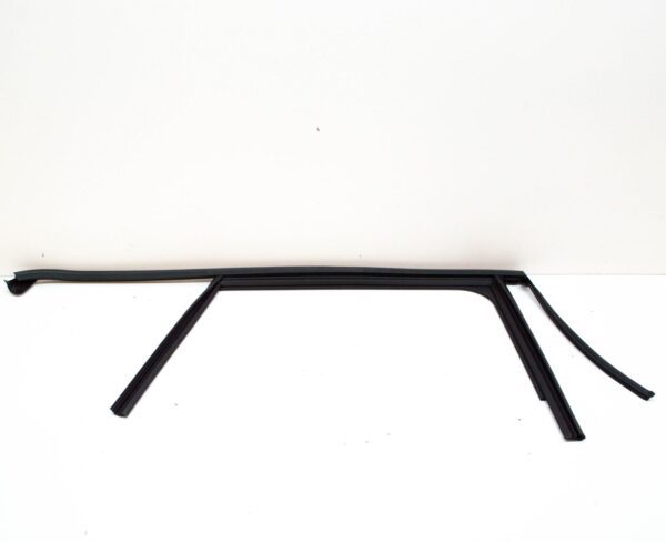 NEW MERCEDES-BENZ A W176 REAR RIGHT DOOR WINDOW GUIDE RAIL A1767351200 - Image 4