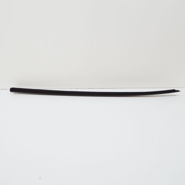 NEW AUDI A3 8V WINDSHIELD LEFT WATER DEFLECTOR TRIM STRIP 8V3854327C01C ORIGINAL - Image 4