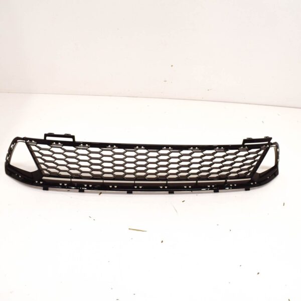 NEW VW GOLF MK7 FRONT BUMPER LOWER GRILLE 5G0853677AA041 ORIGINAL - Image 4