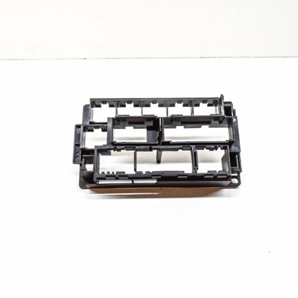 NEW MERCEDES-BENZ E-CLASS W124 FUSE RELAY HOLDER BRACKET 1245450140 ORIGINAL - Image 4