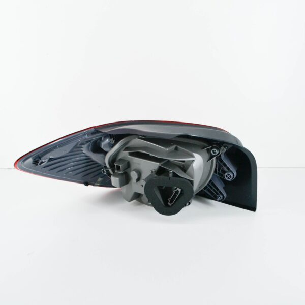 NEW MERCEDES-BENZ A W176 REAR RIGHT TAILLIGHT A1769064900 ORIGINAL - Image 4