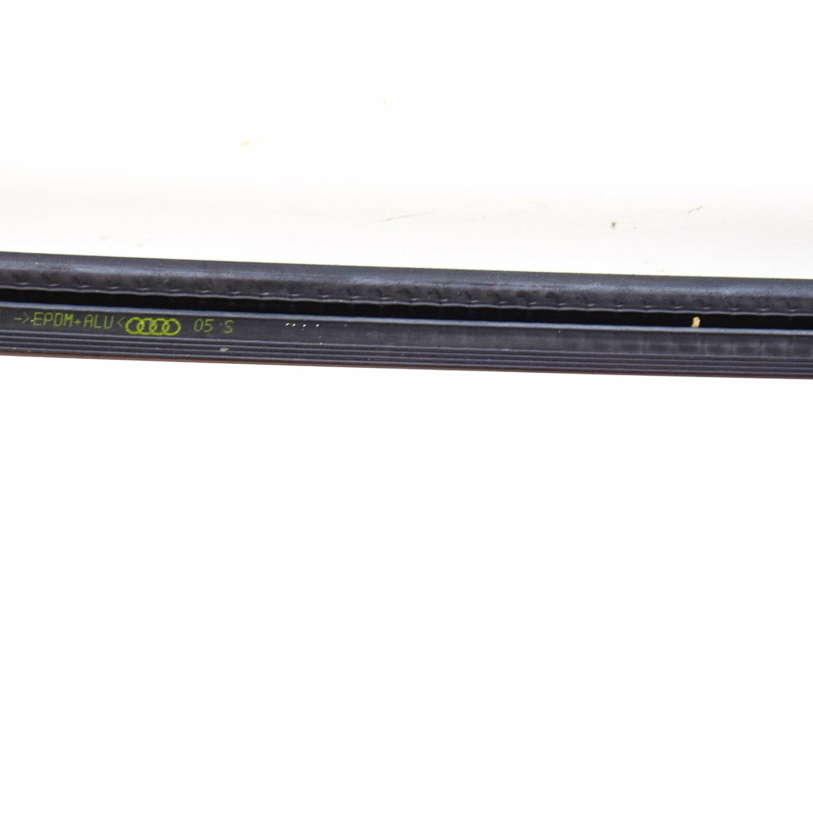 NEW AUDI A4 B8 REAR LEFT DOOR WINDOW SLOT SEAL TRIM 8K0839479C 6 NEW AUDI A4 B8 REAR LEFT DOOR WINDOW SLOT SEAL TRIM 8K0839479C - Image 6