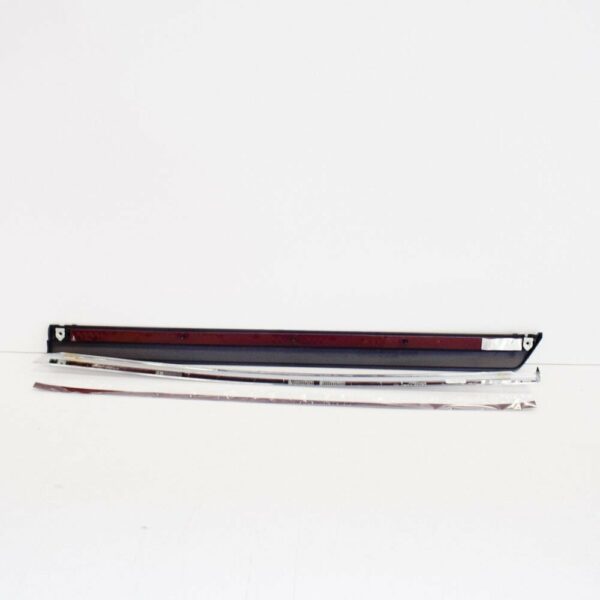 NEW VW PASSAT B7 REAR RIGHT DOOR LOWER MOLDING 3AA854950AGRU - Image 6