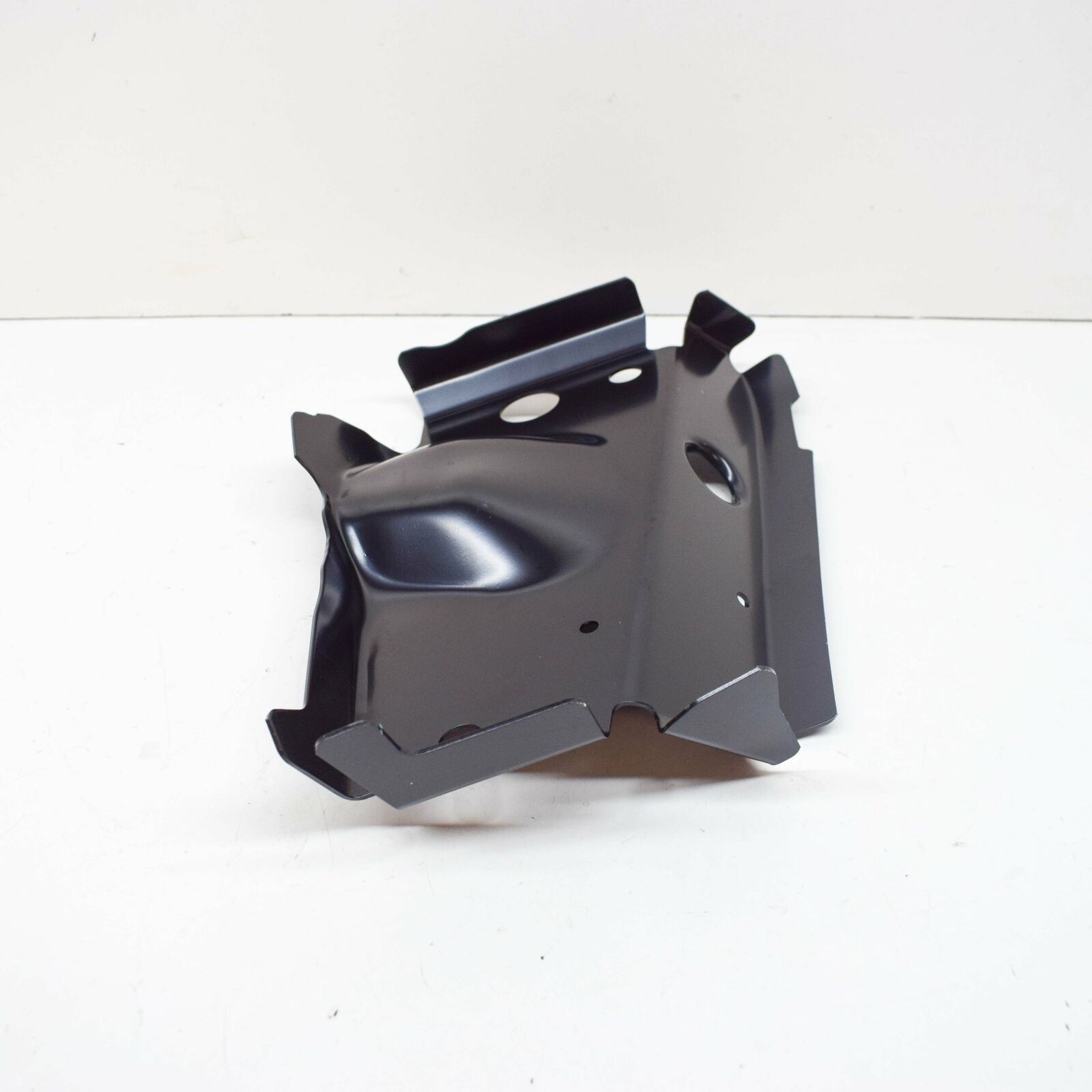 NEW AUDI A4 B9 FRONT CENTER RIGHT FLOOR PAN REINFORCEMENT 8W0803698 6 NEW AUDI A4 B9 FRONT CENTER RIGHT FLOOR PAN REINFORCEMENT 8W0803698 - Image 6