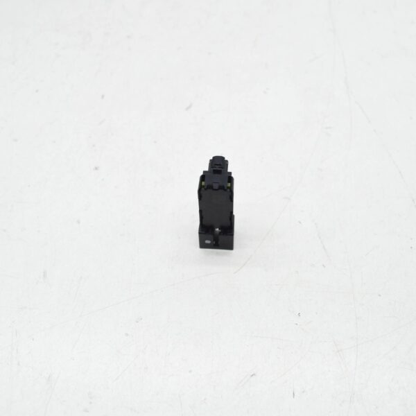 NEW AUDI Q7 4M REAR RIGHT DOOR PANEL CARD LIGHT MODULE 4M0947355B ORIGINAL - Image 4