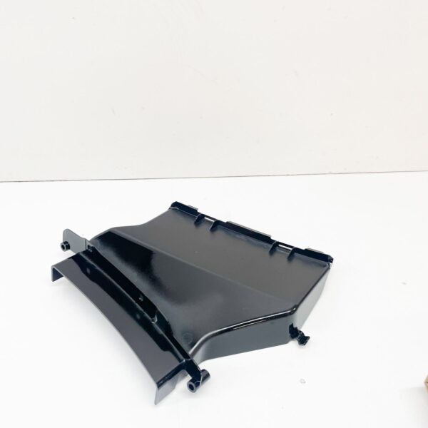 NEW AUDI RS4 B9 AVANT QUATTRO FRONT BUMPER RIGHT AIR GUIDE 8W0121764CT94 - Image 6